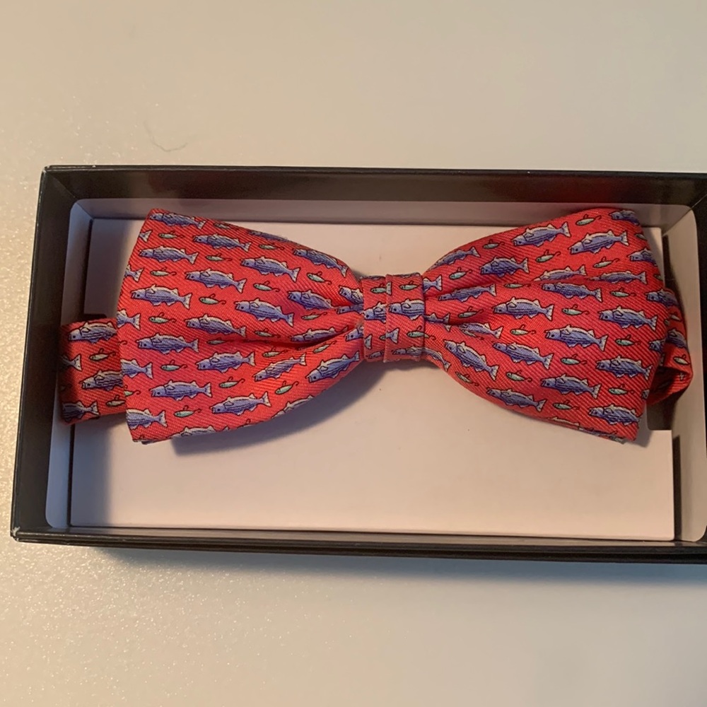 Vineyard Vines Bow Tie